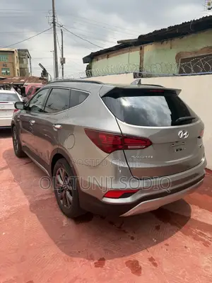 Hyundai Santa Fe Limited AWD 2017 Silver