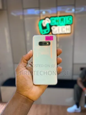 Samsung Galaxy S10e 128 GB White