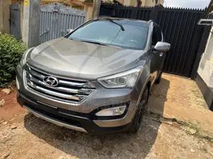 Hyundai Santa Fe 2017 Gray