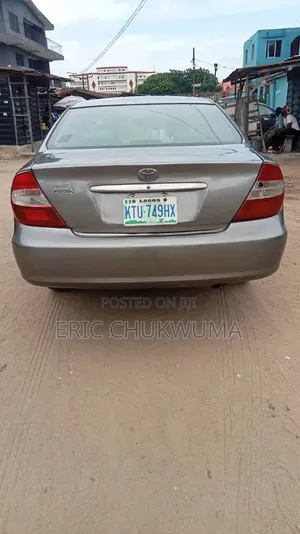 Toyota Camry LE 4dr Sedan (2.4L 4cyl 4A) 2004 Gray