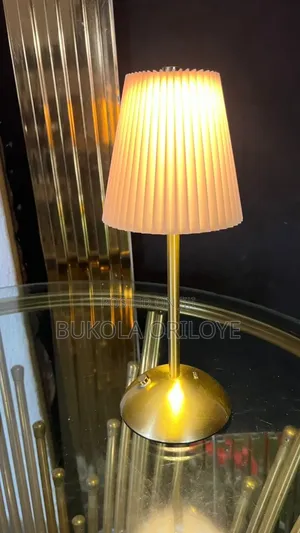Vip Table Lamp Baby Pink