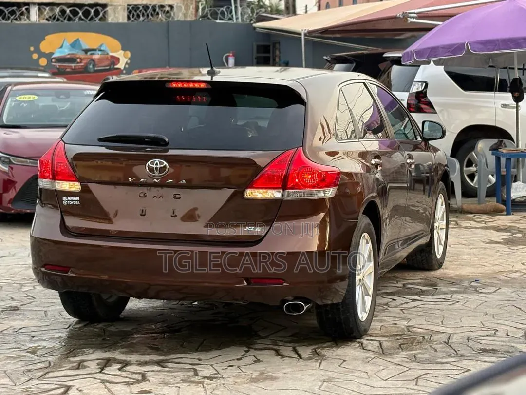 Toyota Venza 2012 Brown