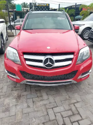 Mercedes-Benz GLK-Class Base GLK 350 4dr AWD 4MATIC (3.5L 6cyl 7A) 2015