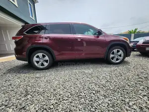 Toyota Highlander Limited 4dr SUV AWD (3.5L 6cyl 6A) 2015 Red