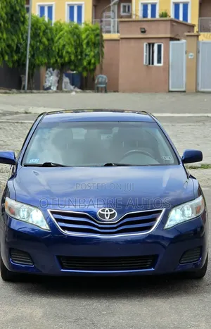 Toyota Camry LE 4dr Sedan (2.5L 4cyl 6AM) 2010 Blue