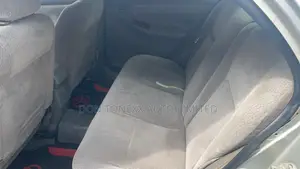 Toyota Corolla LE 2004 Silver
