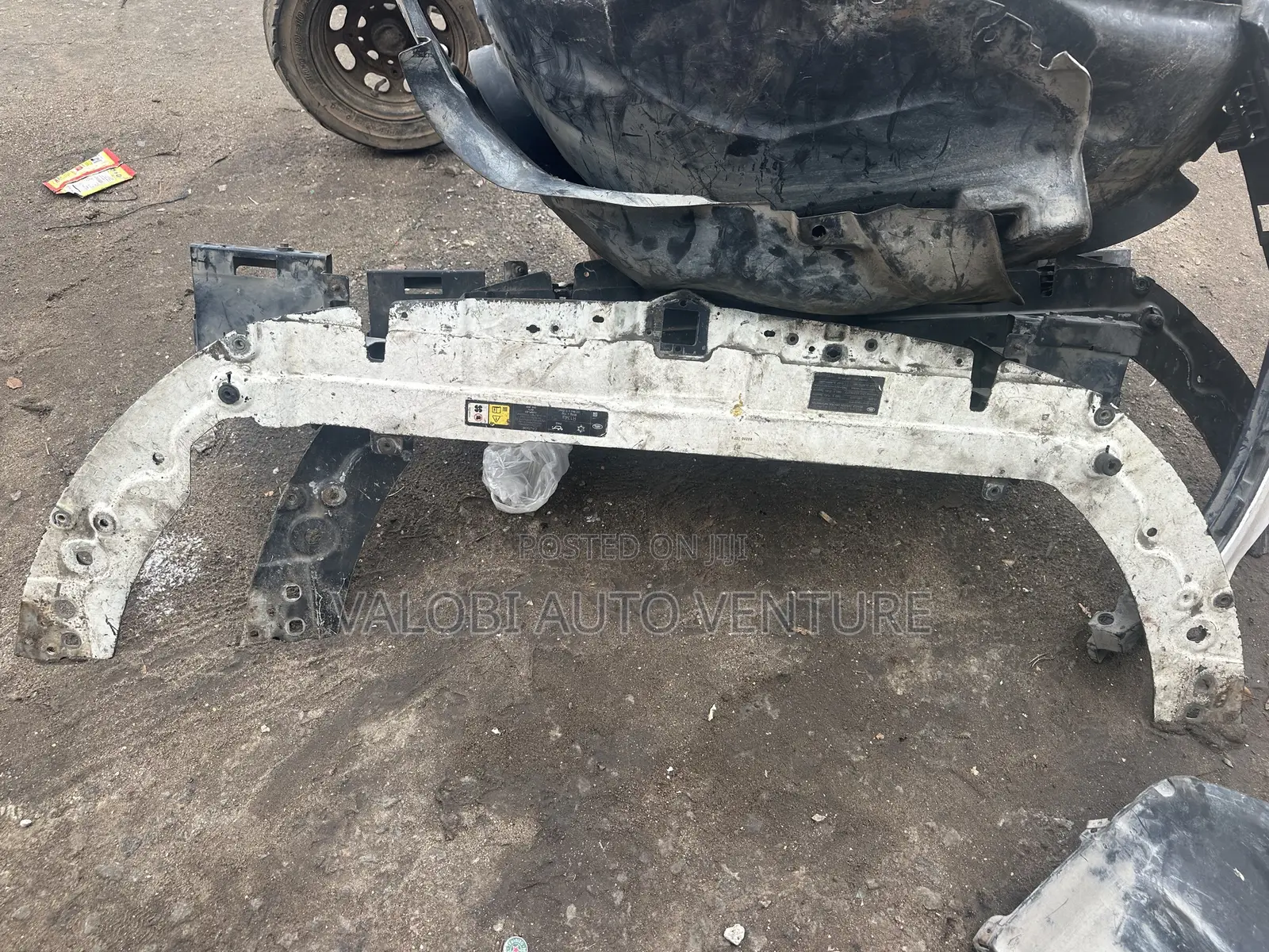 Front Cut Range Rover Evoque