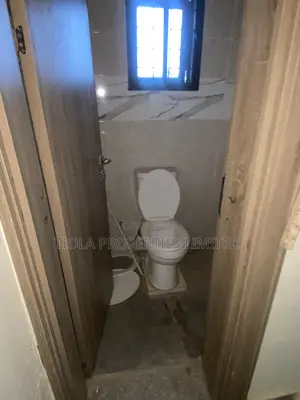 3bdrm Block of Flats in Plot 535 Ed50 Sabon for rent