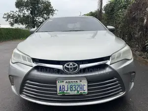 Toyota Camry 2015 Silver