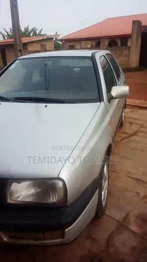 Volkswagen Vento 2003 Gray
