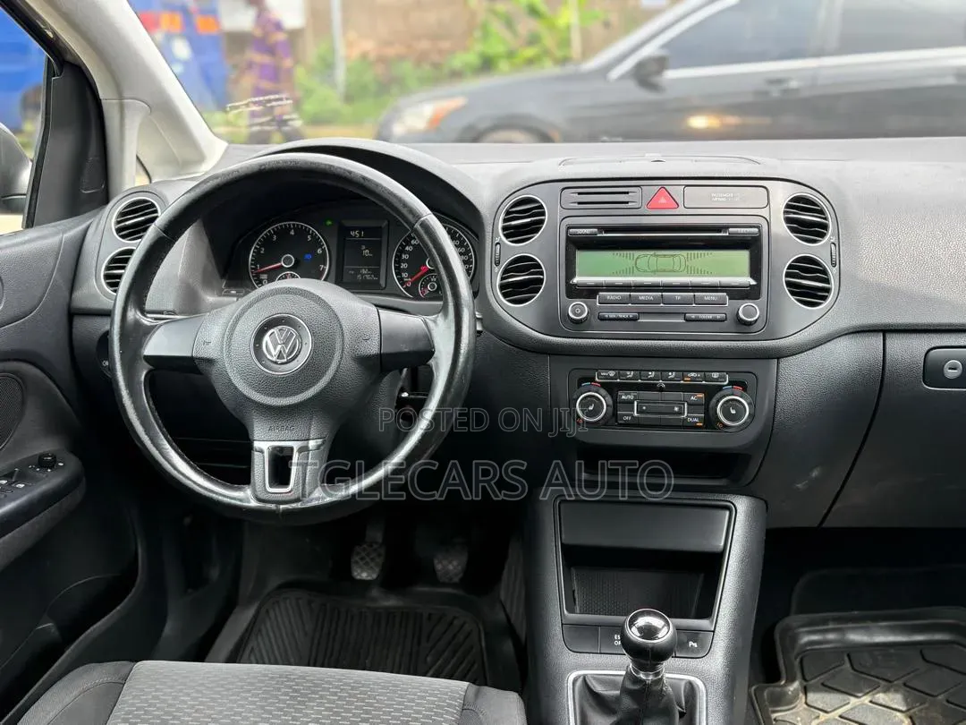 Volkswagen Golf 2010 Gray