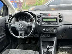 Volkswagen Golf 2010 Gray