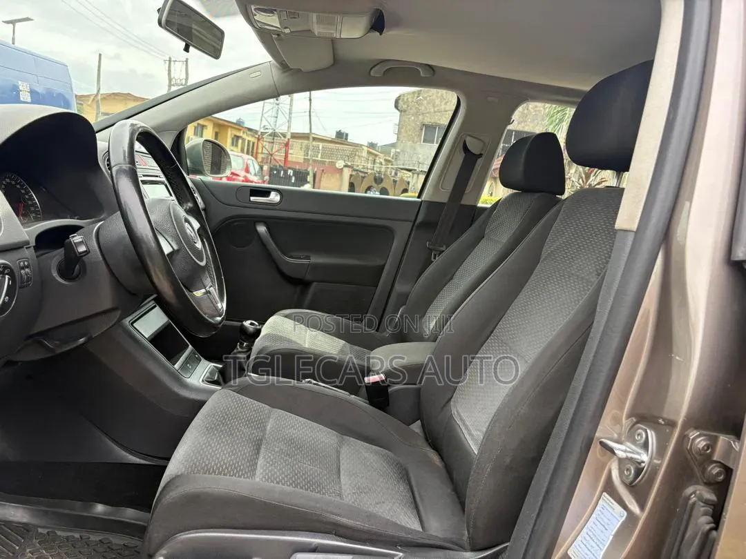 Volkswagen Golf 2010 Gray