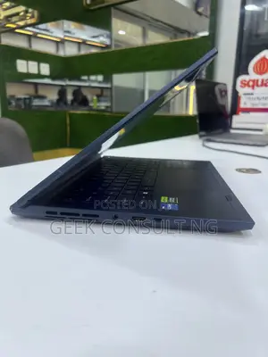 Laptop MSI Stealth 14 Studio A13VF 16GB Intel Core i7 SSD 1T