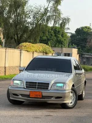Mercedes-Benz C280 2002 Gold