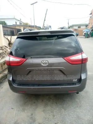 Toyota Sienna 2016 Gray