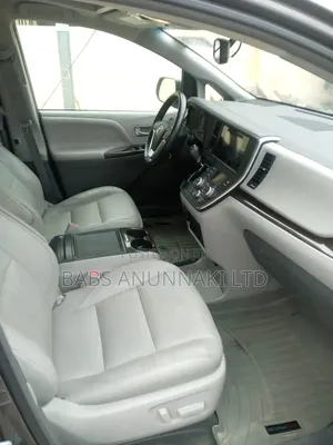Toyota Sienna 2016 Gray