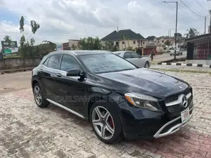 Mercedes-Benz GLA-Class GLA250 4MATIC 4dr SUV AWD (2.0L 4cyl Turbo 7AM)