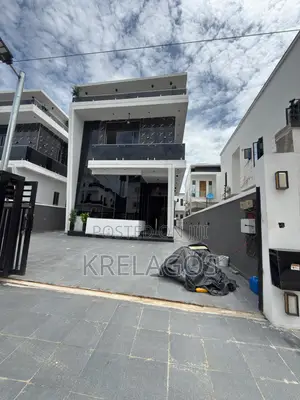 5bdrm Duplex in Sangotedo for sale