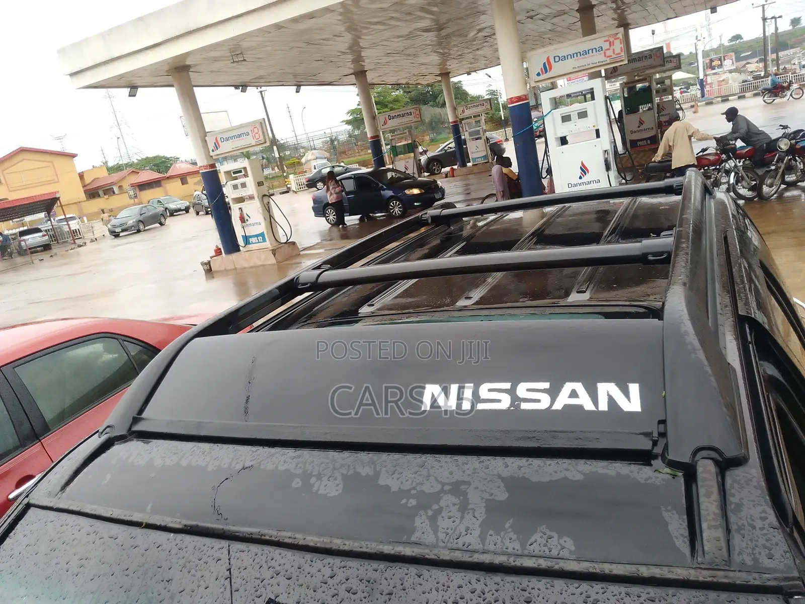 Nissan Pathfinder 2003 Black