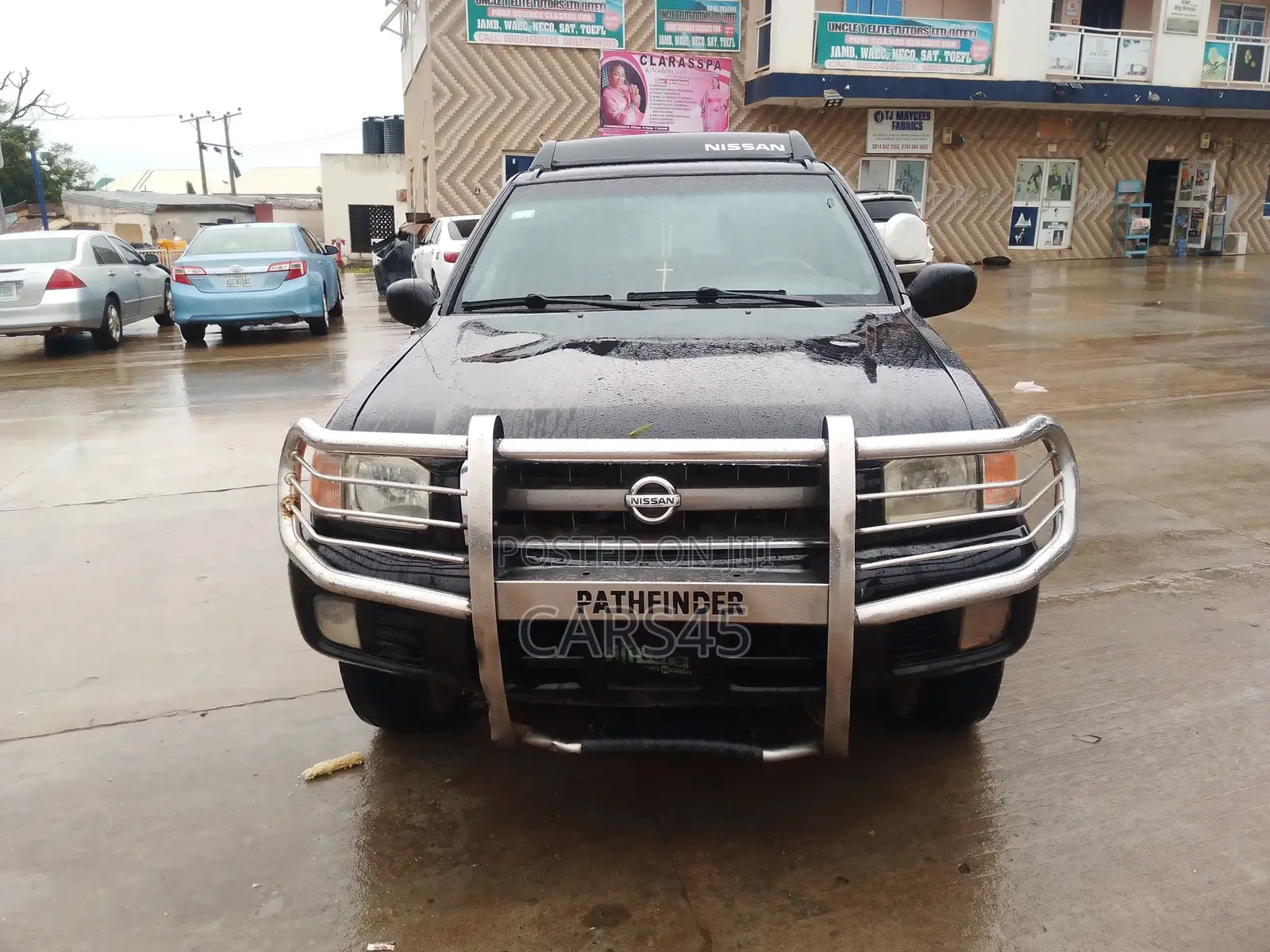 Nissan Pathfinder 2003 Black