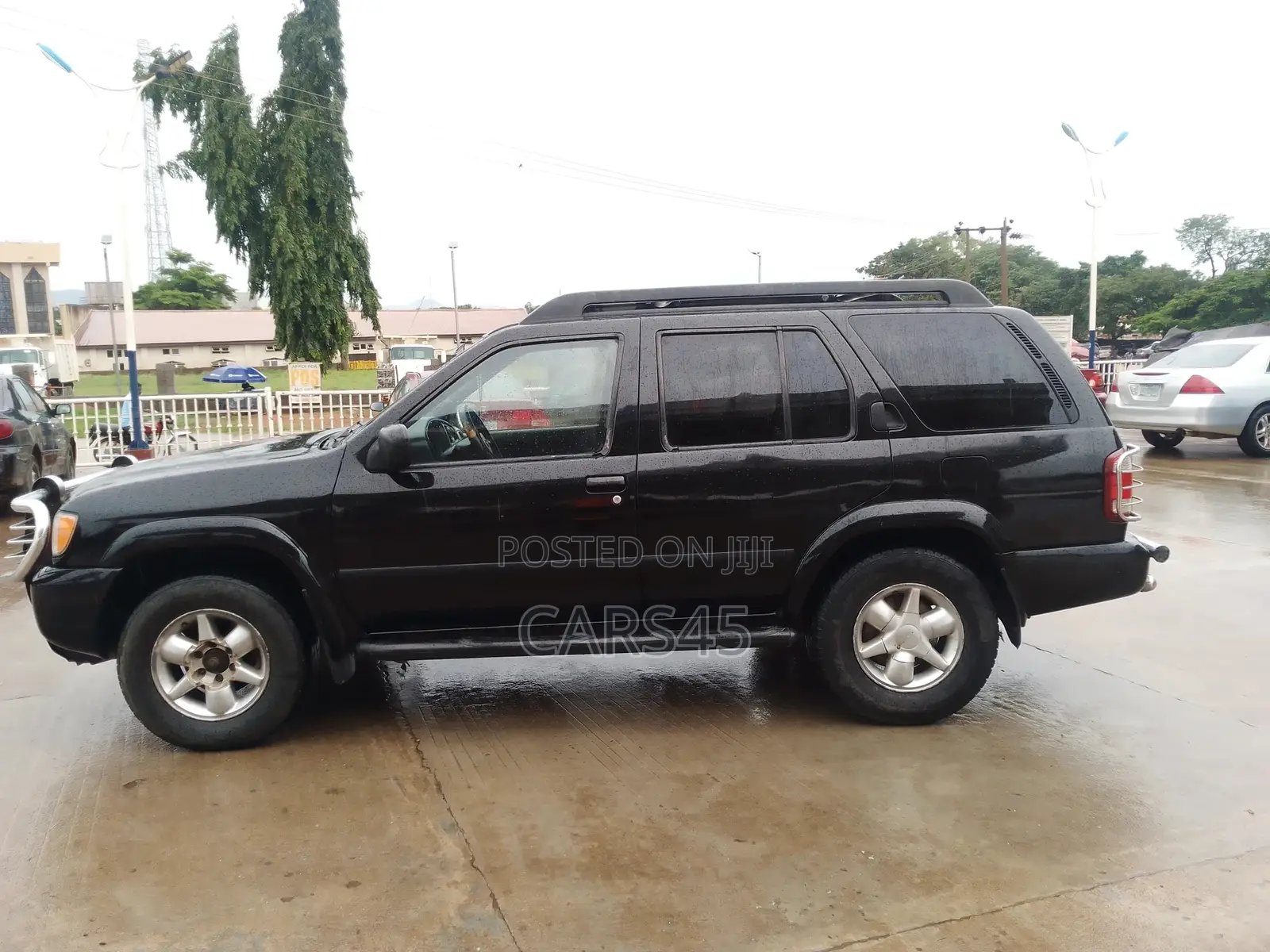 Nissan Pathfinder 2003 Black