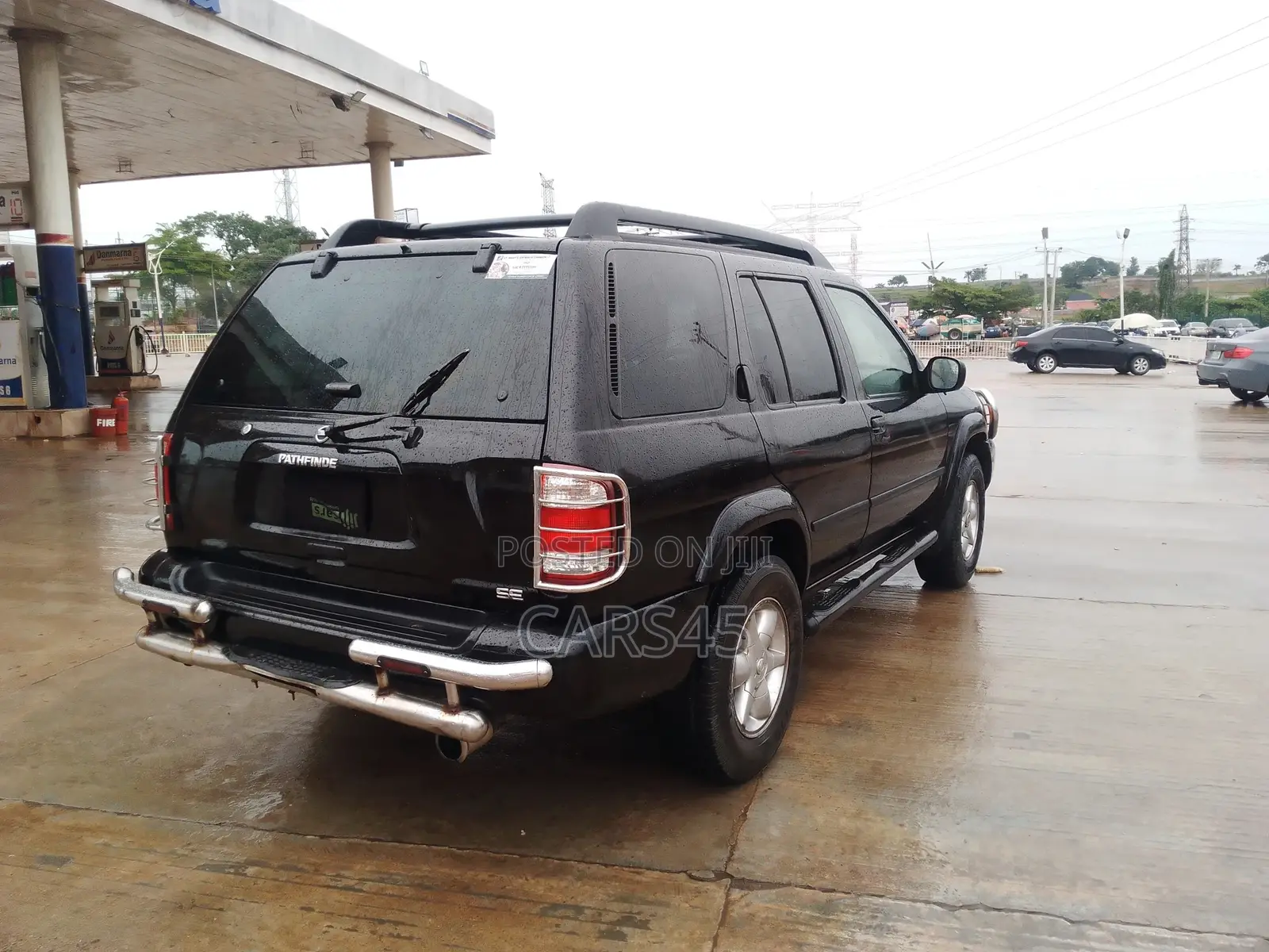 Nissan Pathfinder 2003 Black