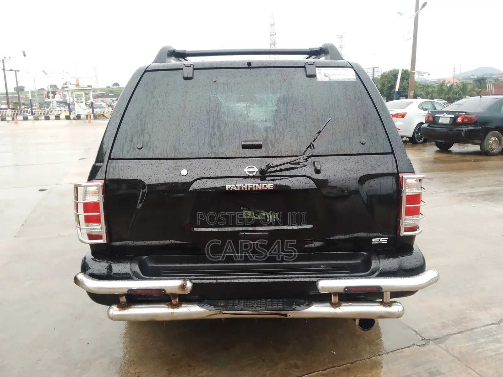 Nissan Pathfinder 2003 Black