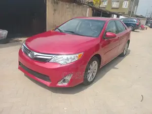 Toyota Camry 2014 Red