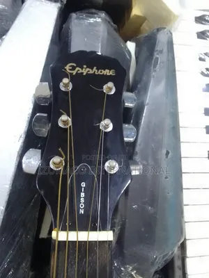 Epiphone Jumbo Acoustic Guitar – Clean Loud Sound