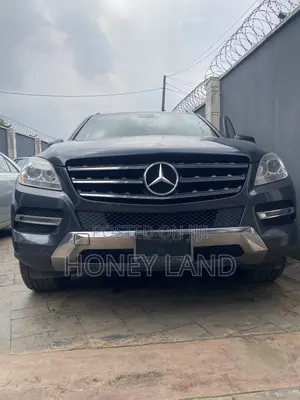 Mercedes-Benz M Class ML350 4MATIC 4dr SUV AWD (3.5L 6cyl 7A) 2015 Blue