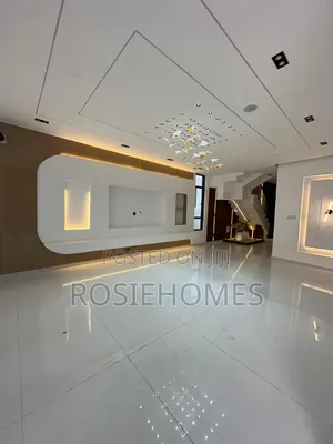 5bdrm Duplex in Garden Estate, Chevron for rent