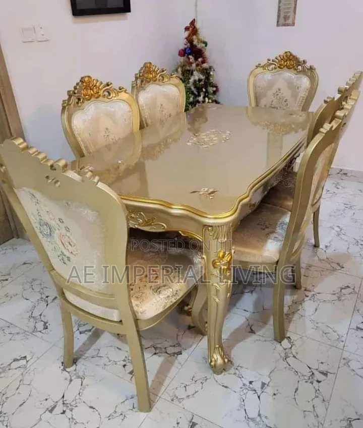 Royal Classic Dining Set
