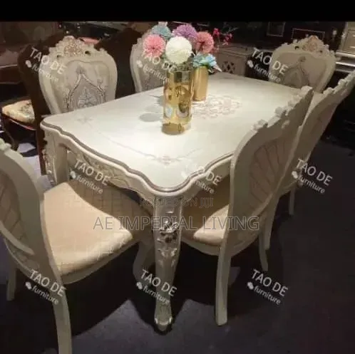 Royal Classic Dining Set