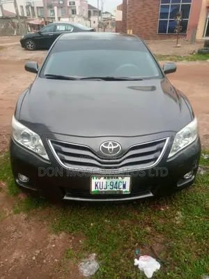 Toyota Camry 2011 Silver