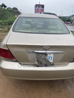 Toyota Camry 2.4 WT-i 2005 Gold