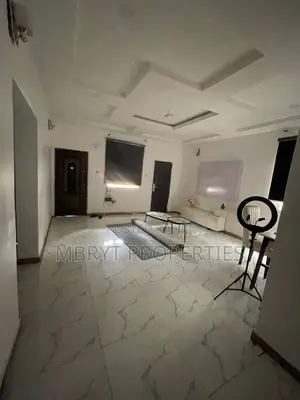 1bdrm Shared Apartment in Ogombo for rent