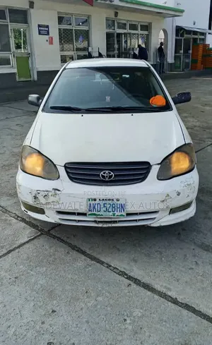 Toyota Corolla 2005 White