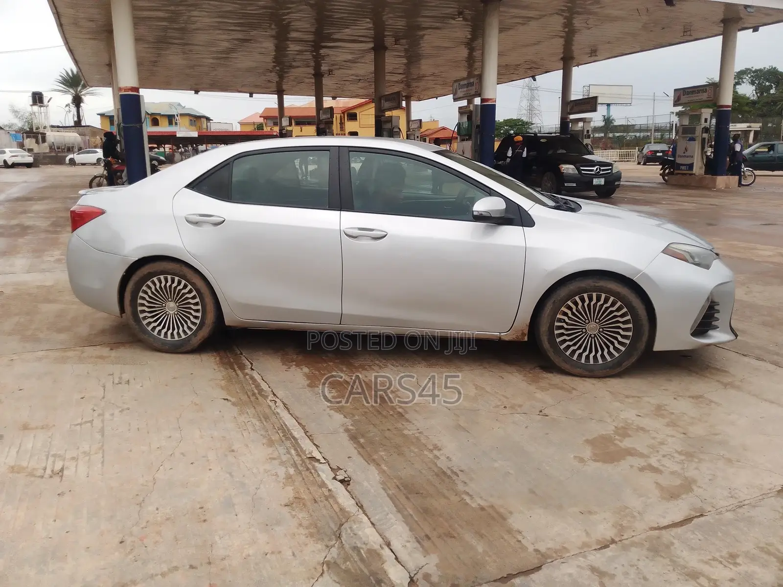 Toyota Corolla 2016 Silver