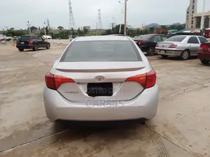 Toyota Corolla 2016 Silver