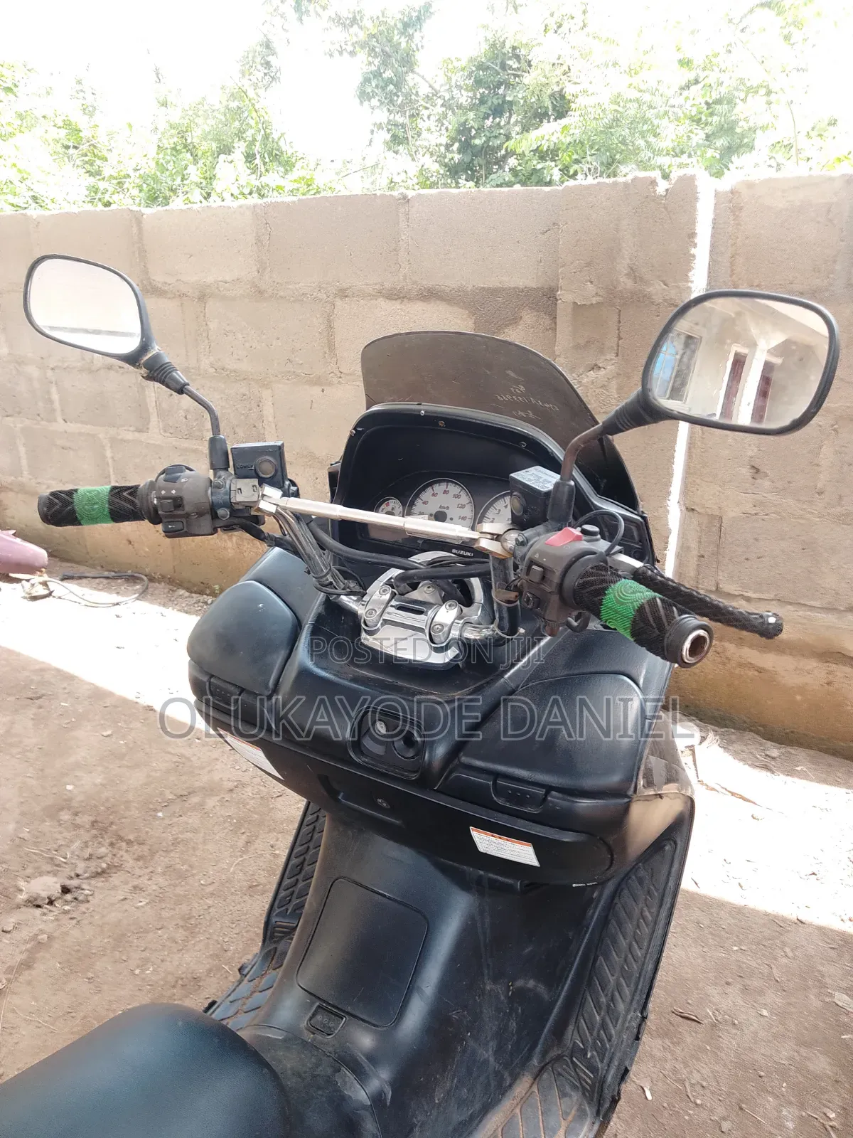 Suzuki 2020 Black
