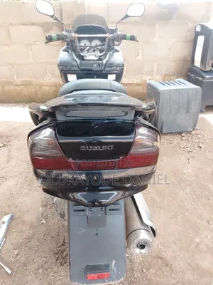 Suzuki 2020 Black