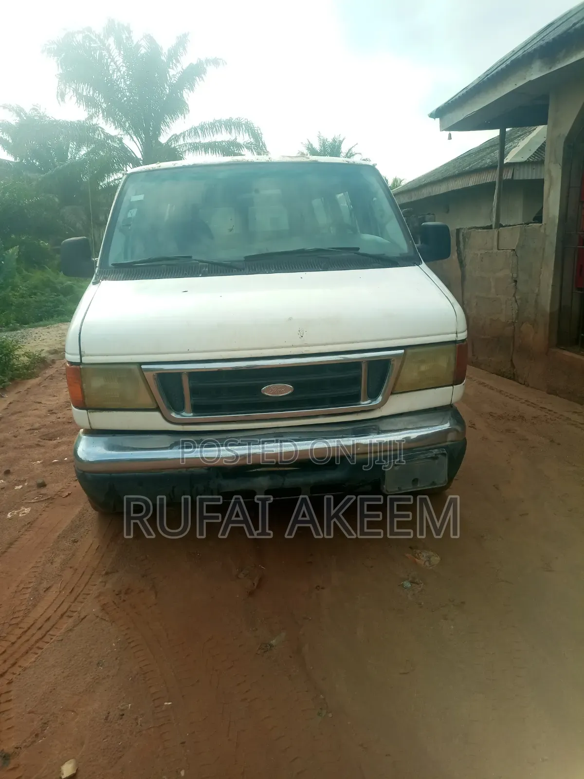 Ford E350 2006 White