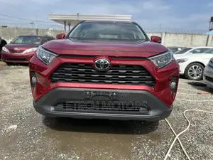 Toyota RAV4 XLE AWD 2024 Red