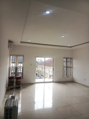 3bdrm Apartment in Near Peaceville, Lekki Phase 2 for rent