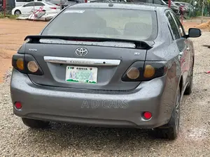 Toyota Corolla 2010 Gray