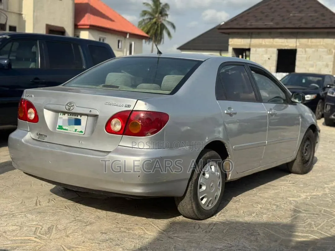 Toyota Corolla 2004 Silver