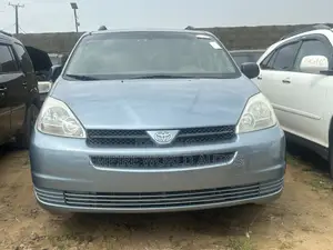 Toyota Sienna 2005 Blue
