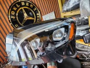 Glc300 2017 Driver Side Double Beam Complete Headlight