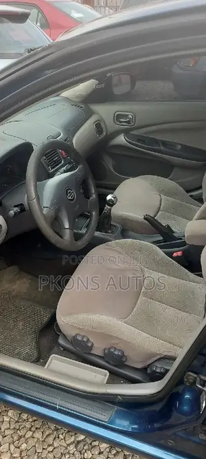 Nissan Almera Tino 2002 Blue